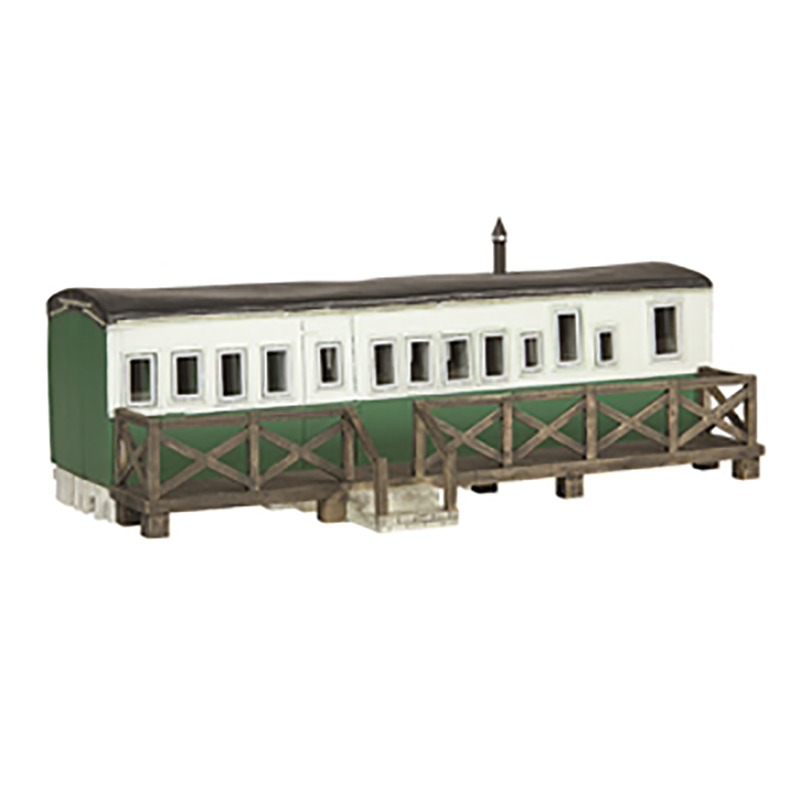 Bachmann OO Gauge Holiday Coach Green and White